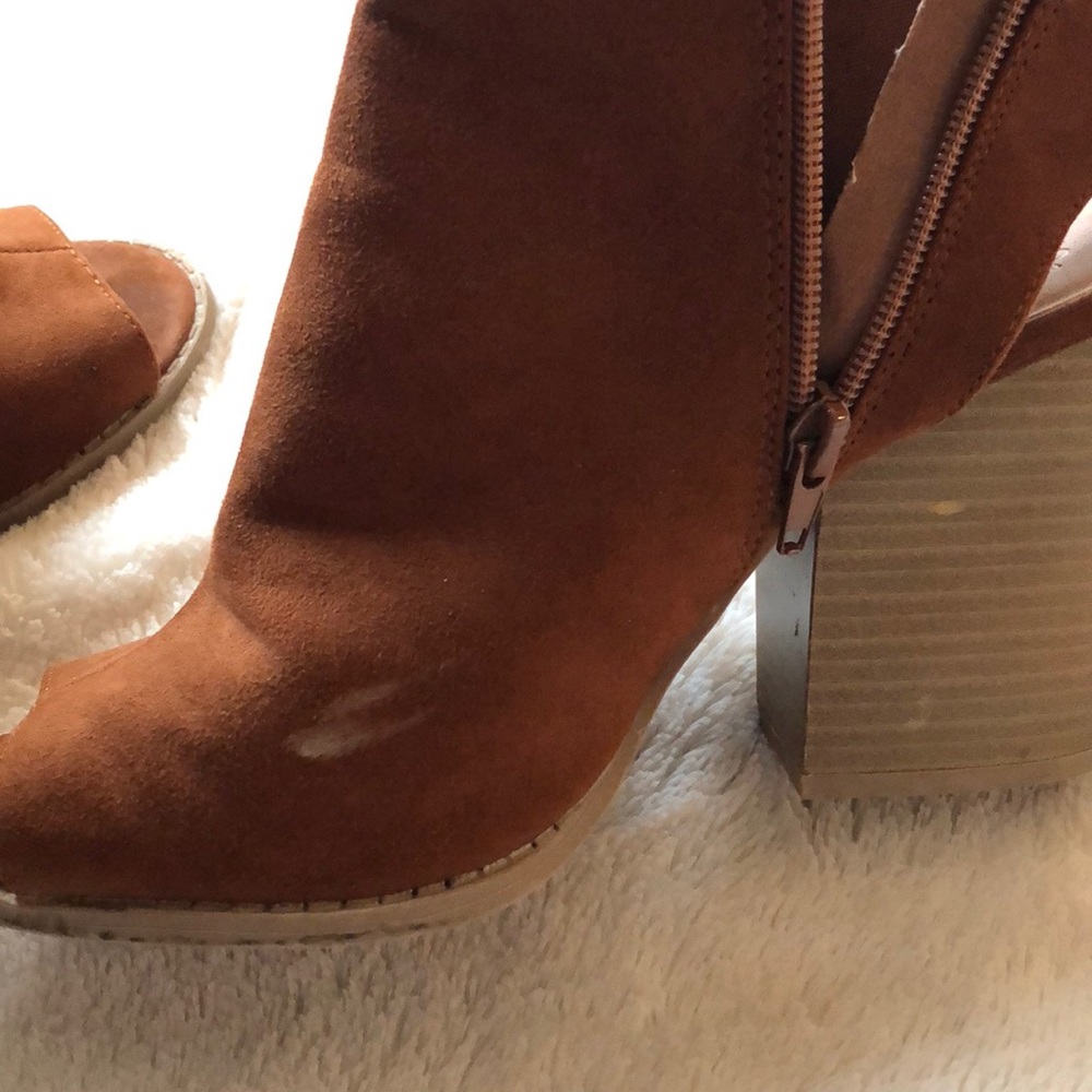 Fringe Booties - Picture 5 of 6